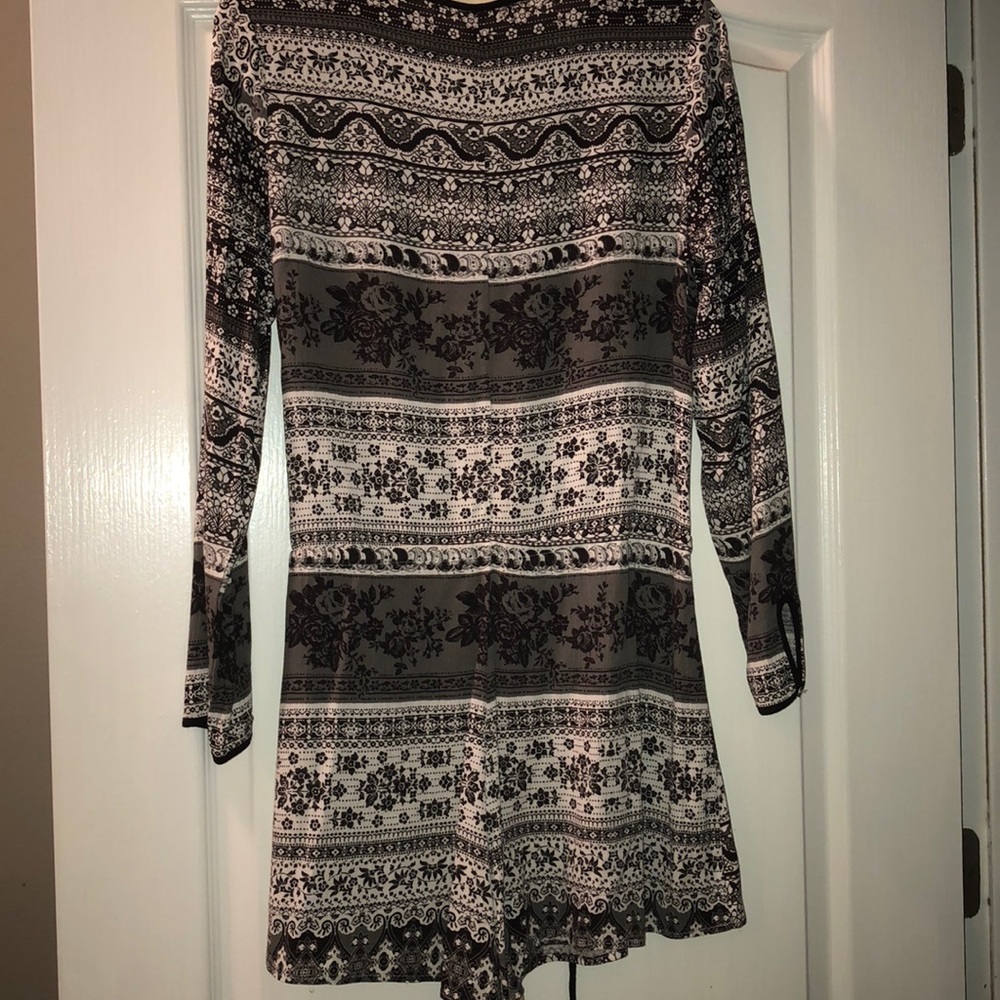 Romper - Picture 3 of 5